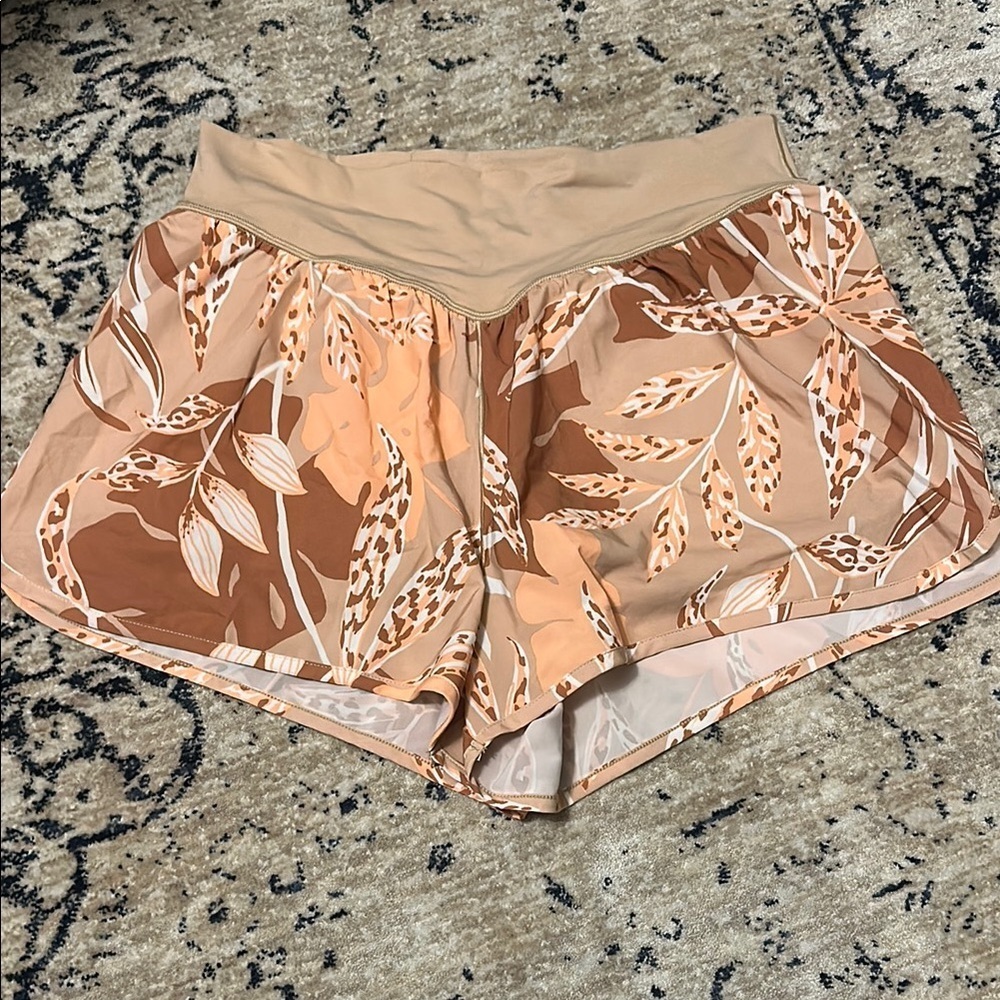 OFFLINE By Aerie Real Me Flowy Short L